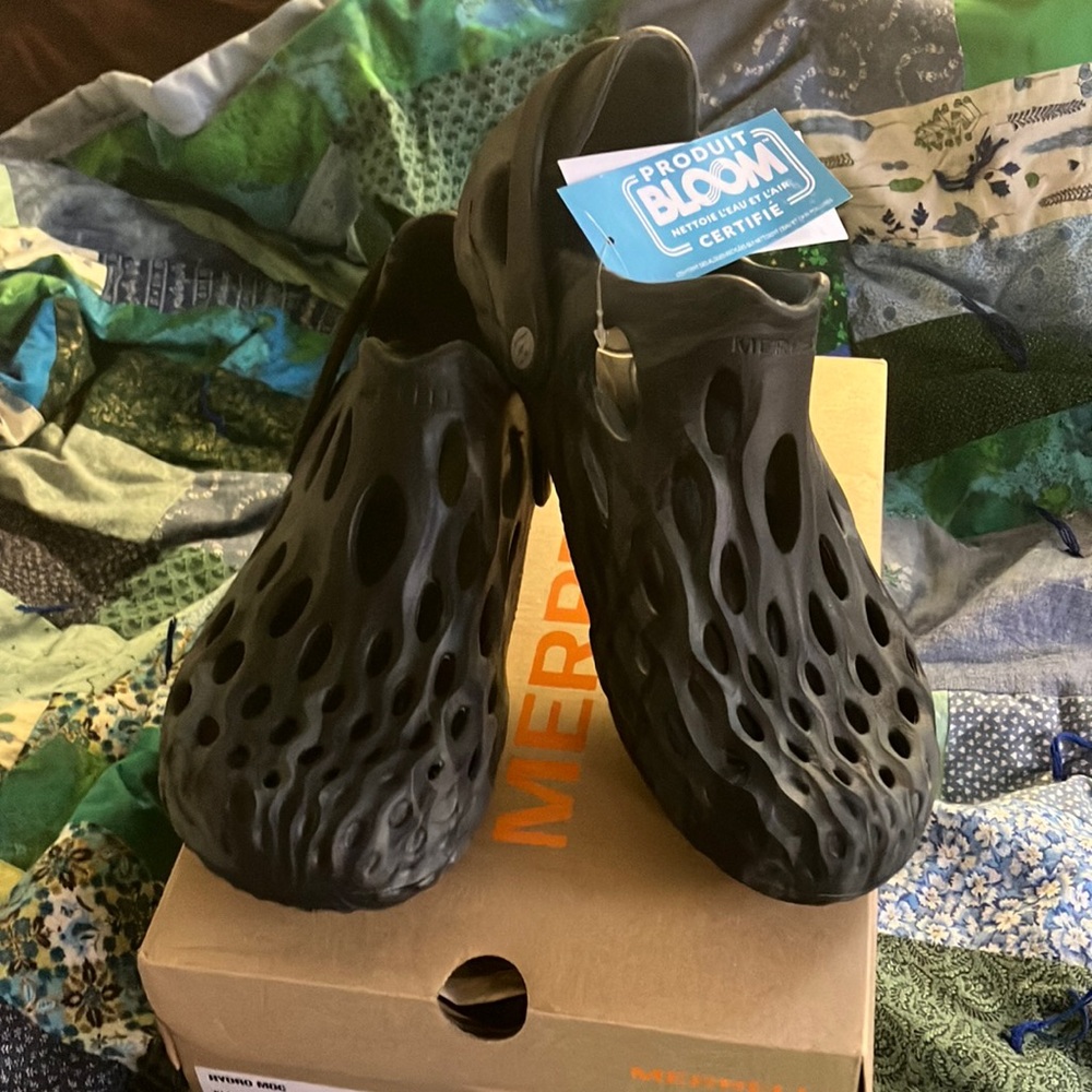 NWT Merrell Black Hydro Moc Clogs